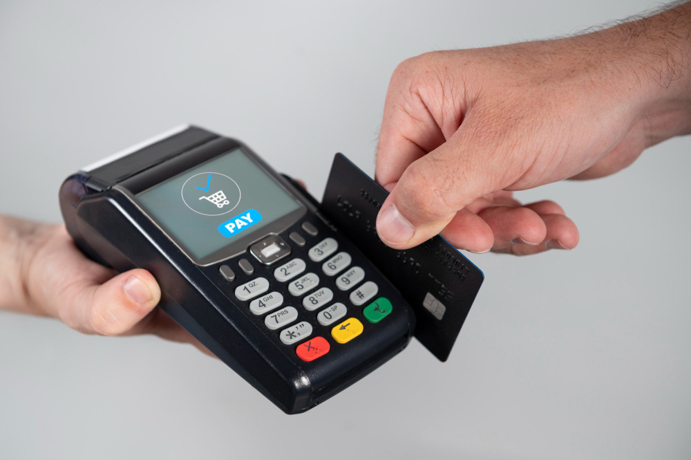Wired or wireless credit card terminal which one is better